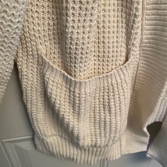 Universal Thread White Cardigan - Small - Picture 3 of 3